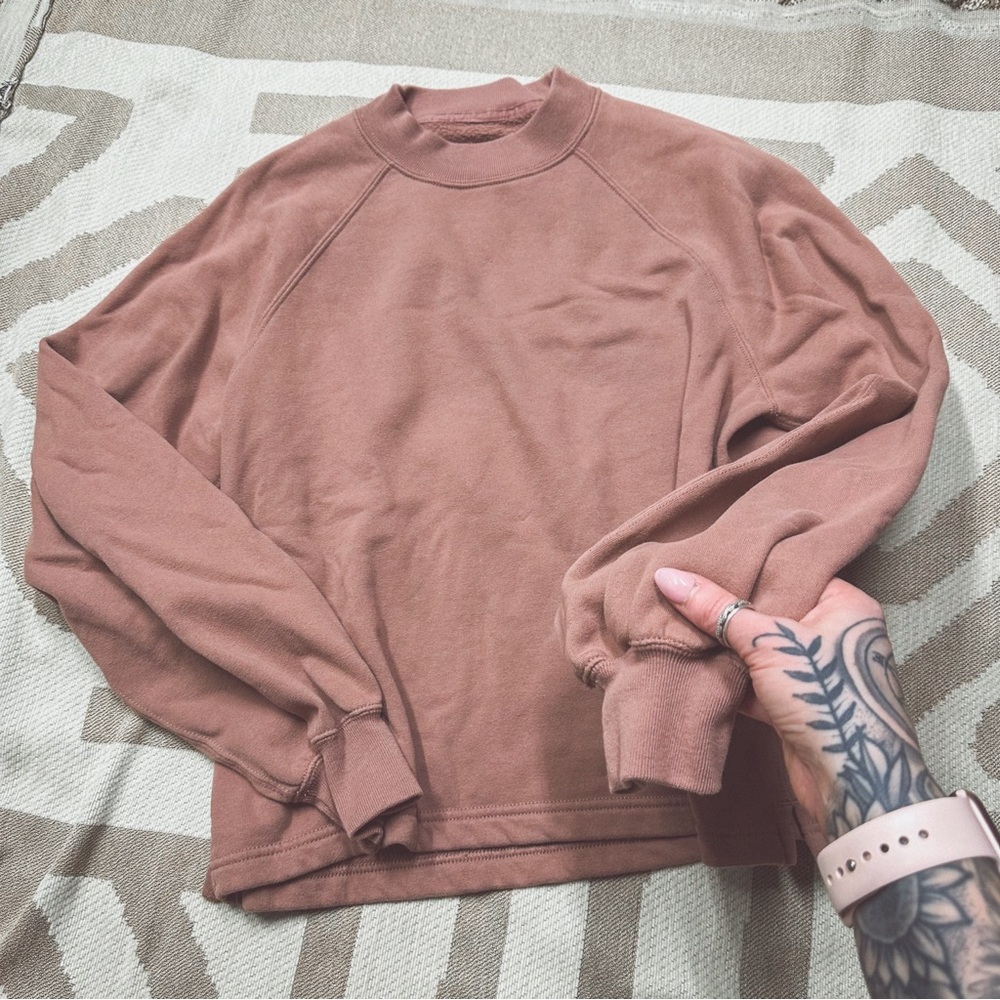 A&F soft collection mauve crew neck pullover sweater M